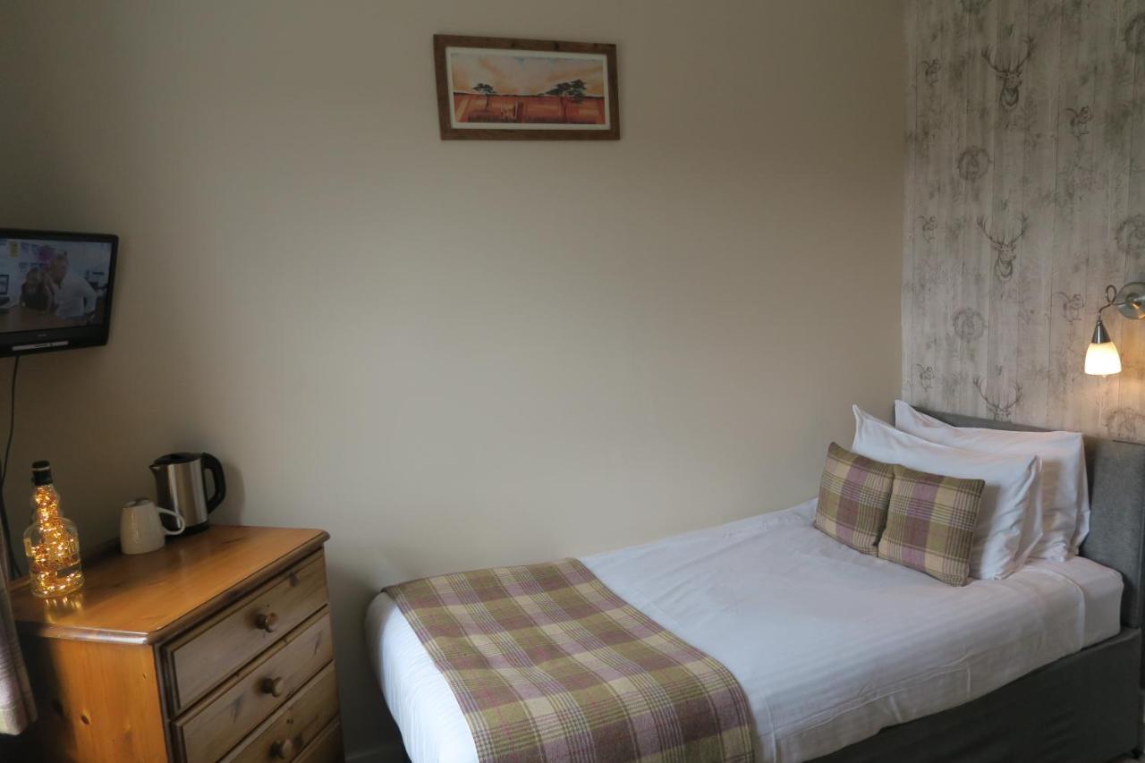 Ben Loyal Hotel Tongue Esterno foto