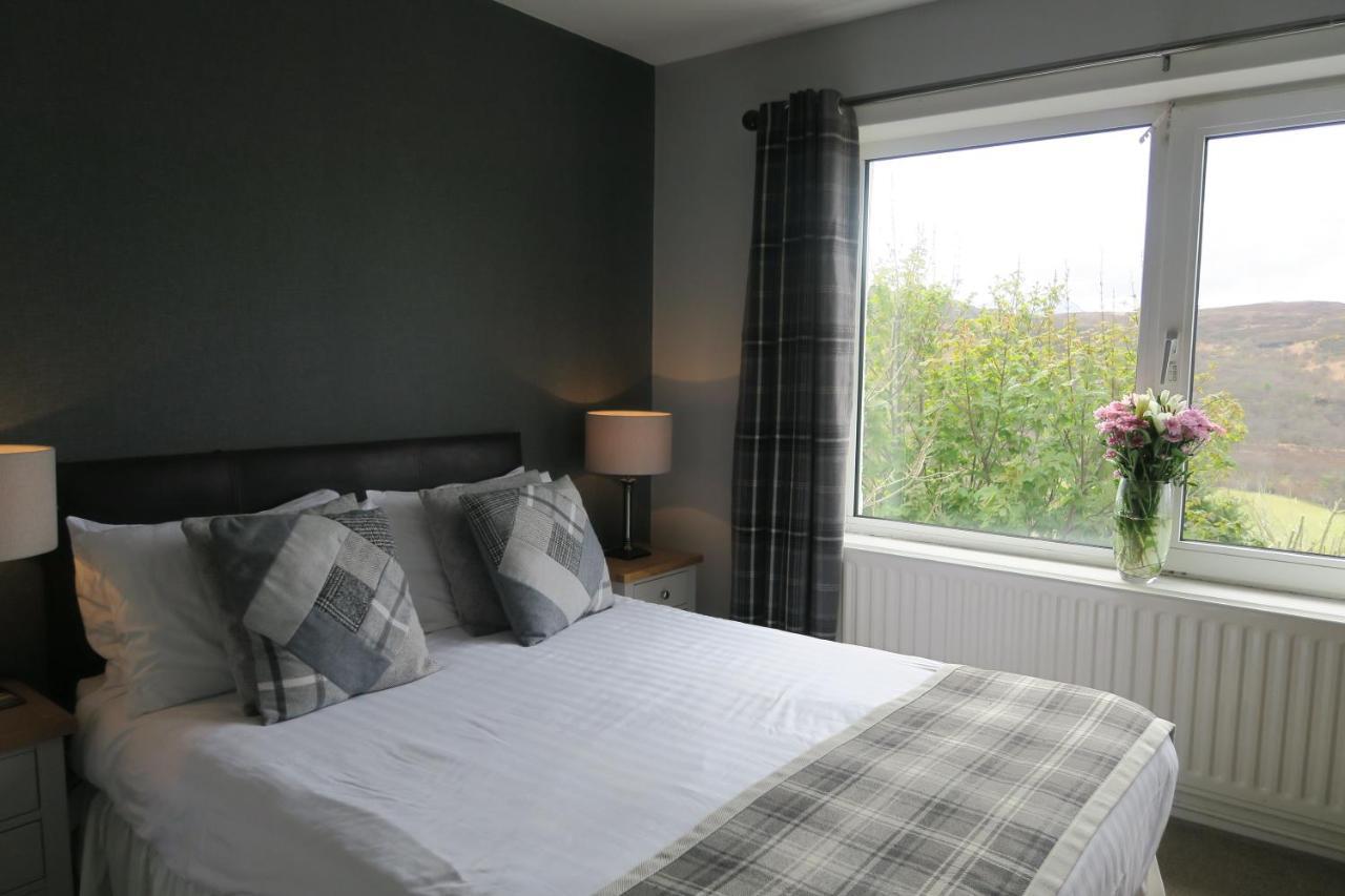Ben Loyal Hotel Tongue Esterno foto